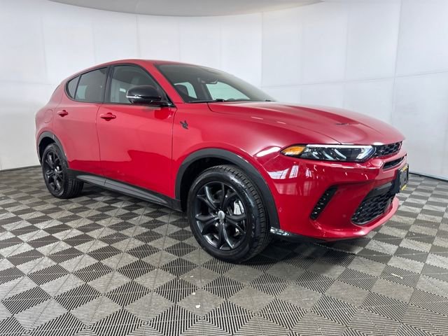 Used 2024 Dodge Hornet R/T w/ Tech Pack w/o Parking image 2