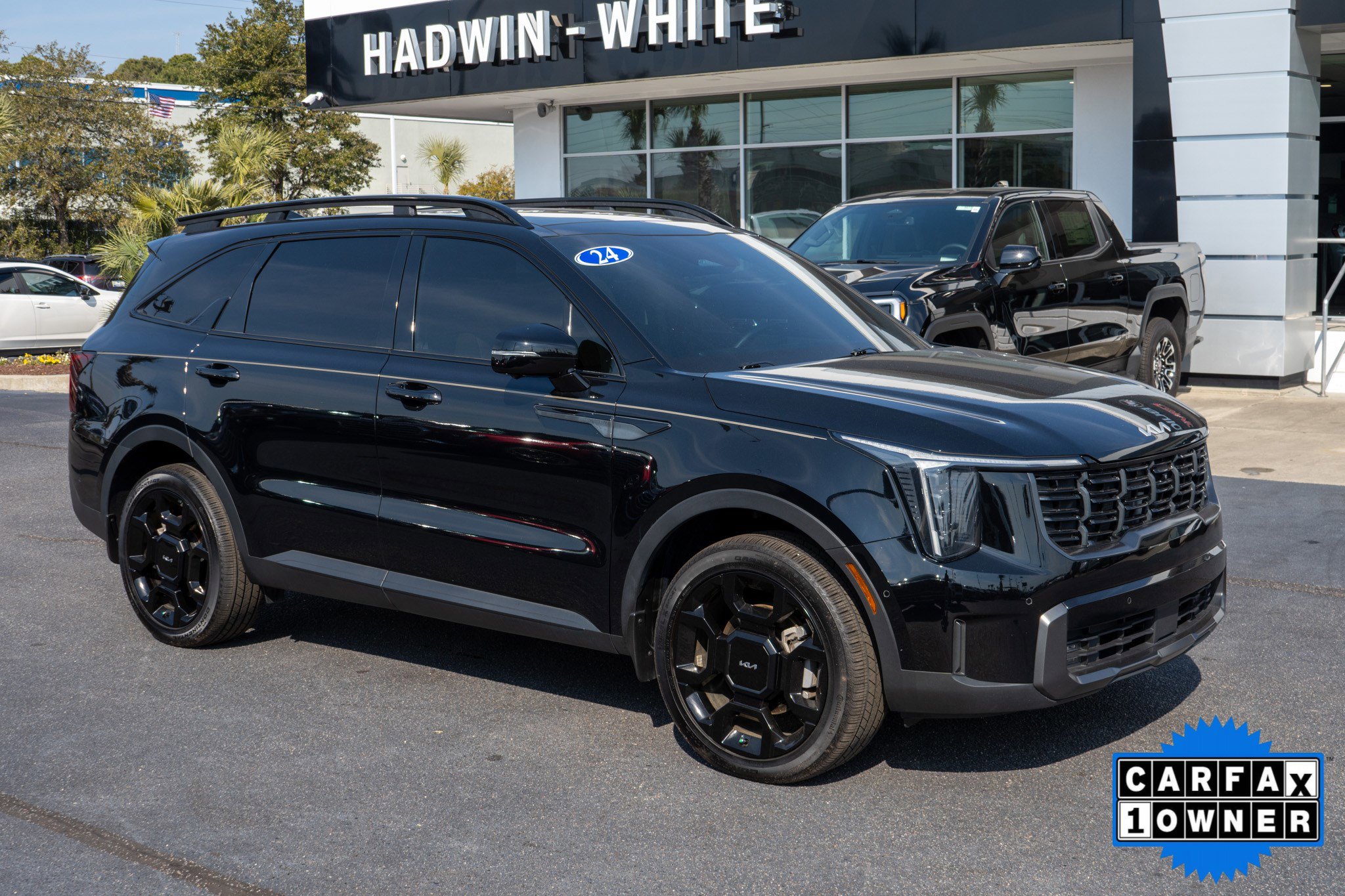 Used 2024 Kia Sorento SX Prestige w/ Olive Brown Leather Package image 1