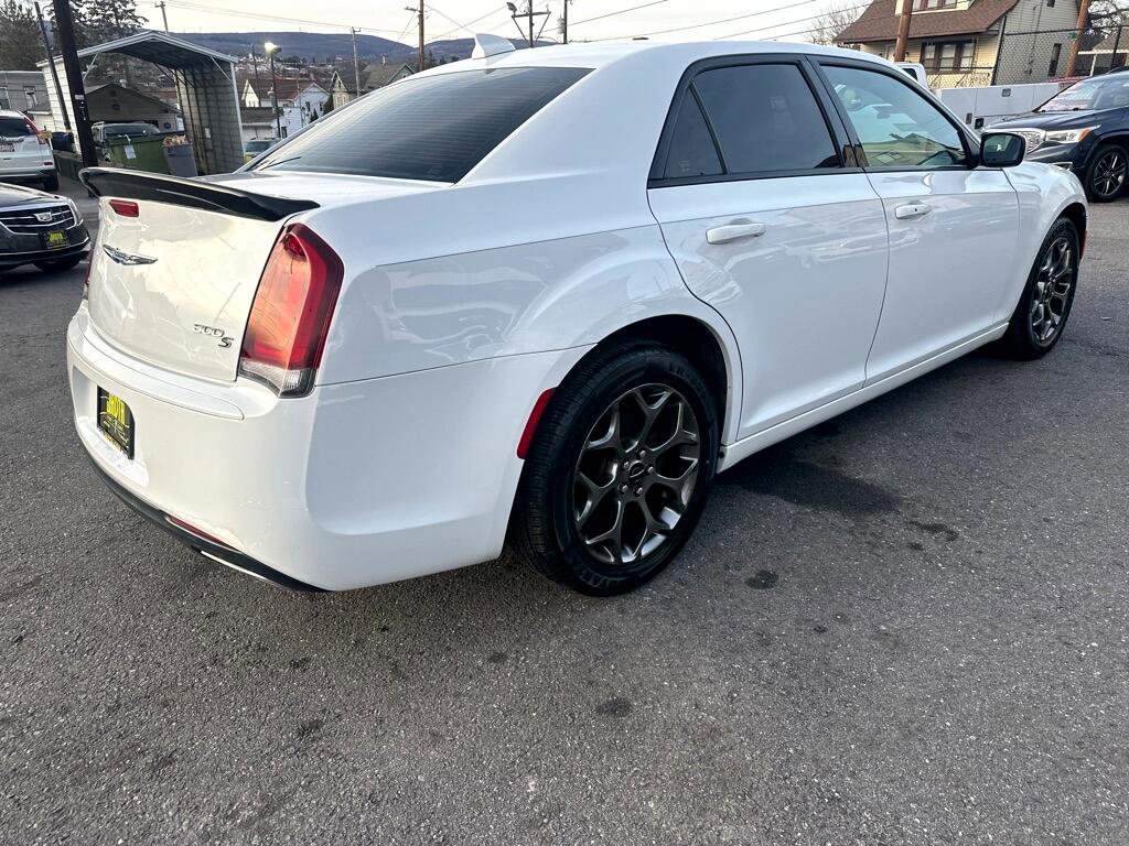 Used 2017 Chrysler 300 S image 3