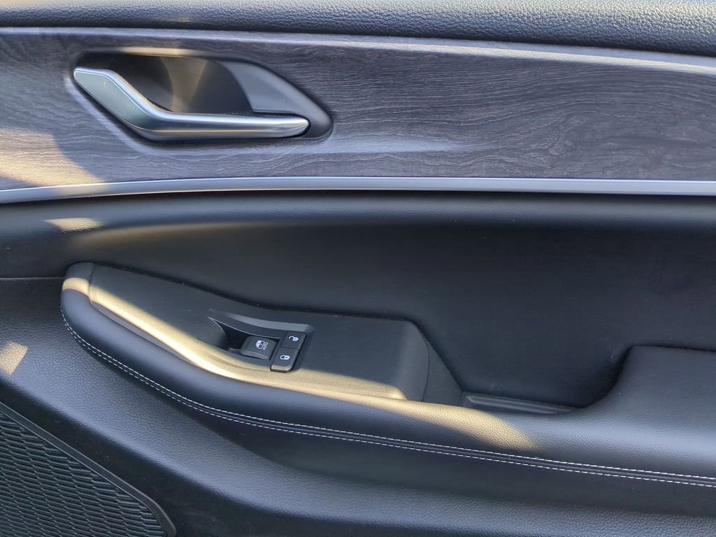 Used 2024 Jeep Grand Cherokee L Limited w/ Luxury Tech Group II image 37