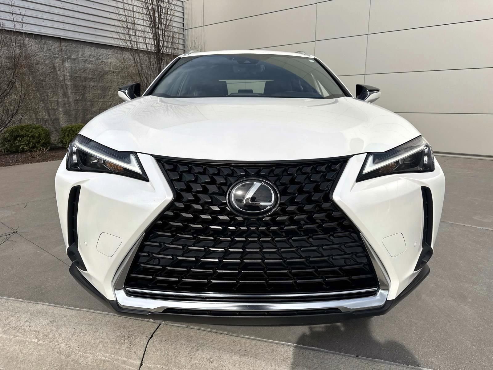 Used 2023 Lexus UX 250h AWD image 2