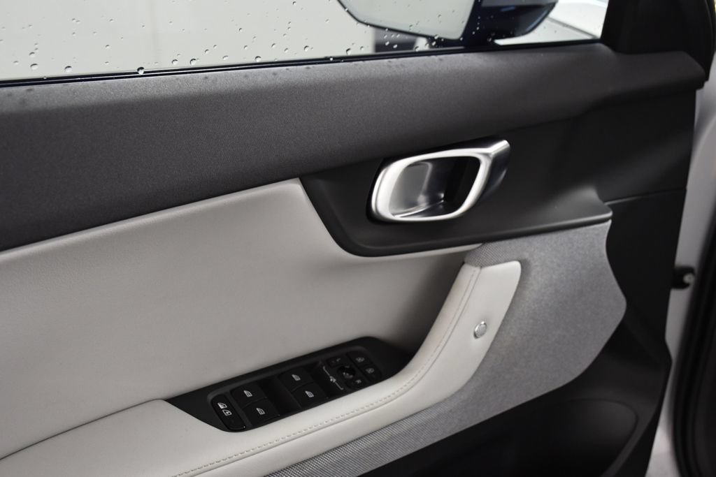 Used 2023 Polestar Polestar 2 w/ Pilot Pack AWD/4WD image 15