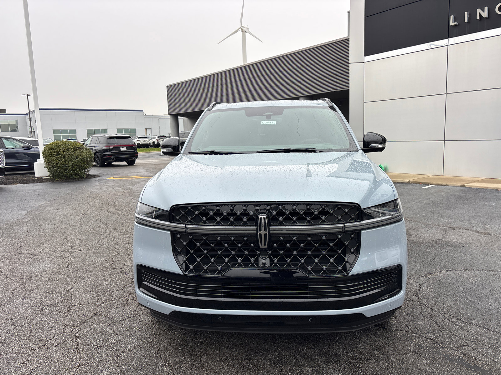 New 2025 Lincoln Navigator L Reserve w/ Jet Appearance Package image 2