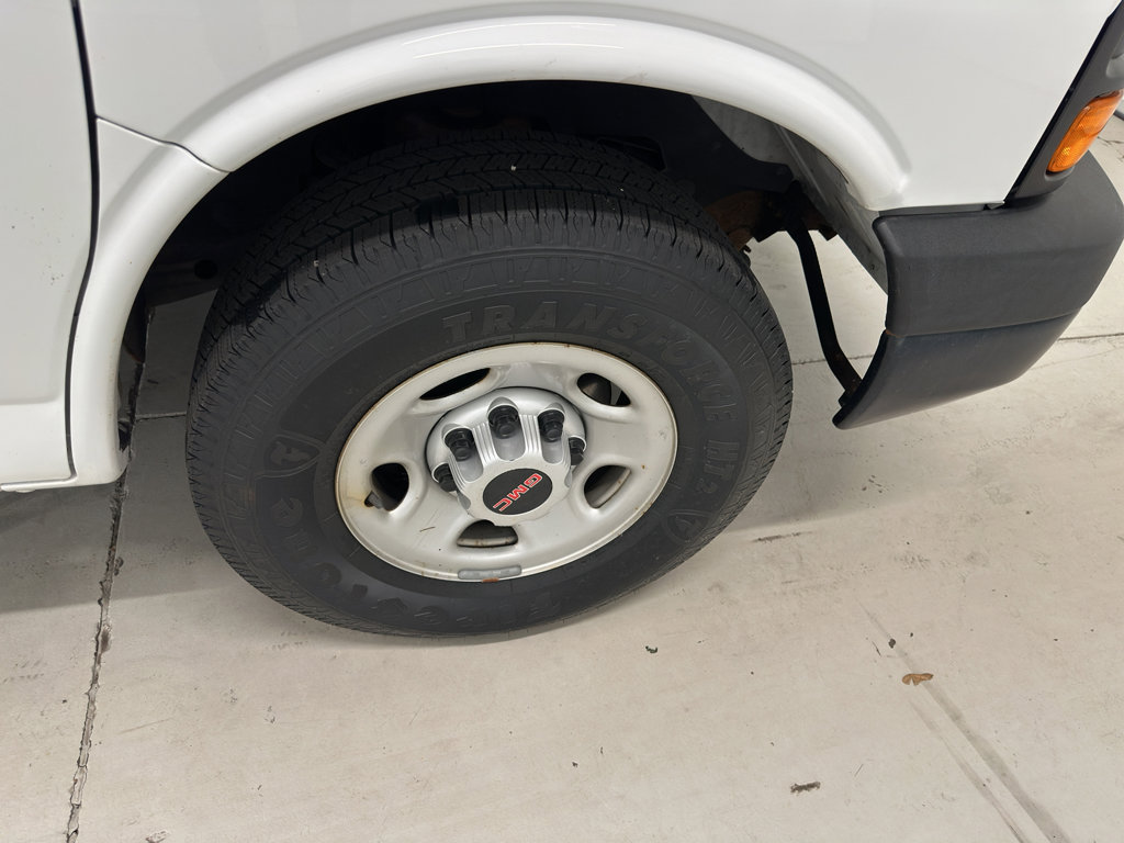 Used 2016 GMC Savana 3500 image 5