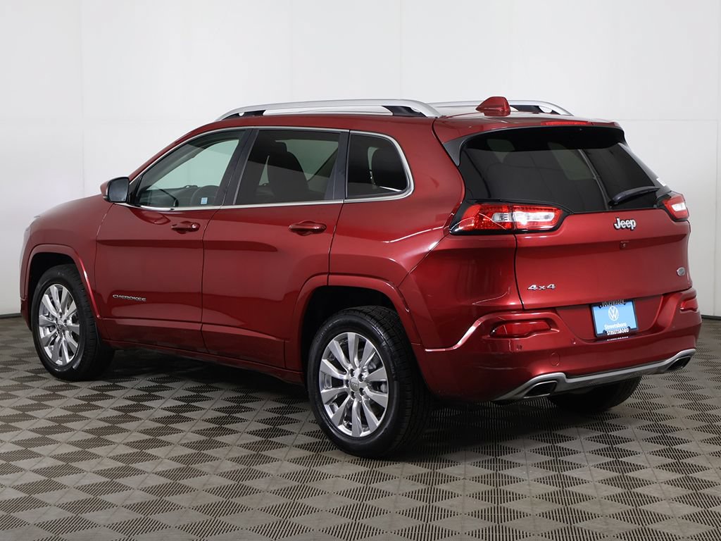 Used 2017 Jeep Cherokee Overland AWD/4WD image 10