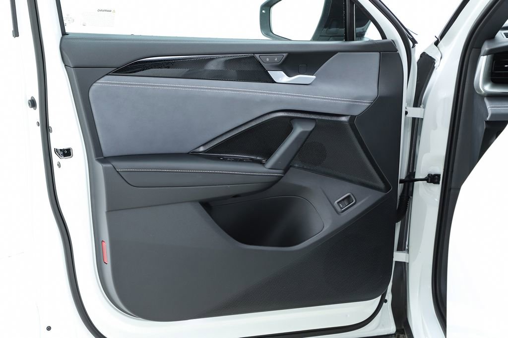 New 2026 Volkswagen Tiguan SE R-Line image 57