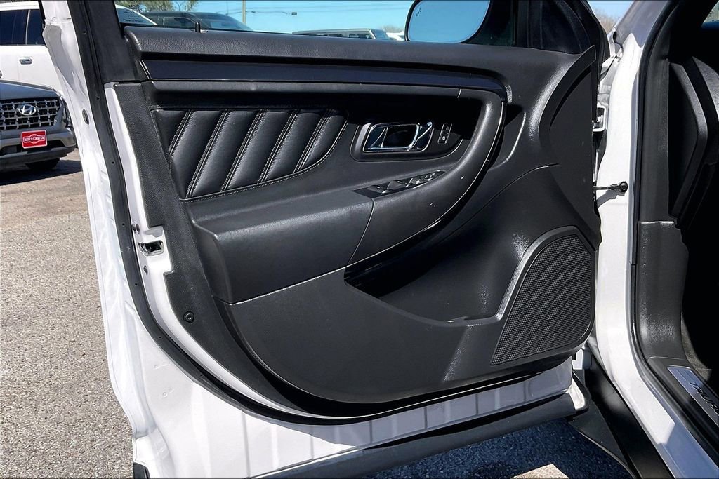 Used 2018 Ford Taurus SHO w/ Driver Assist Package image 17
