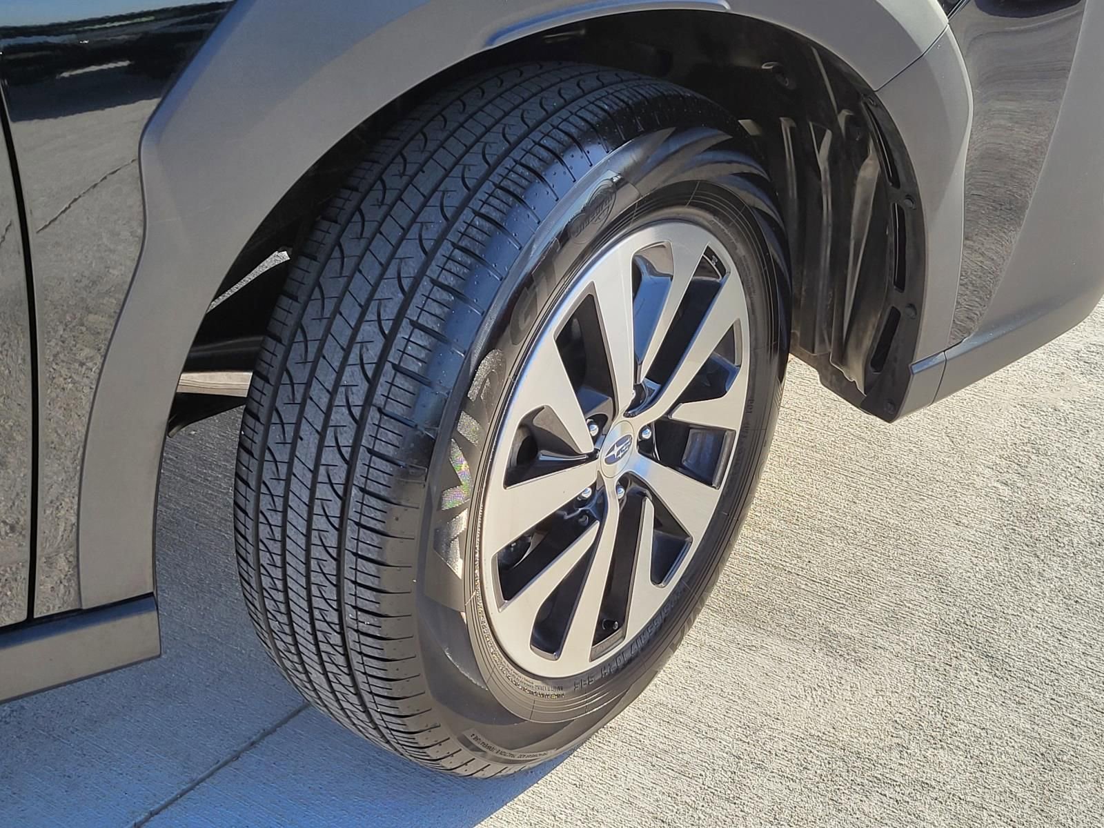 Used 2025 Subaru Outback Premium image 6