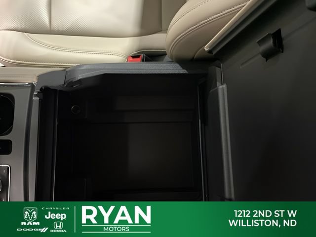 Used 2024 Ford Expedition Max XLT AWD/4WD image 42