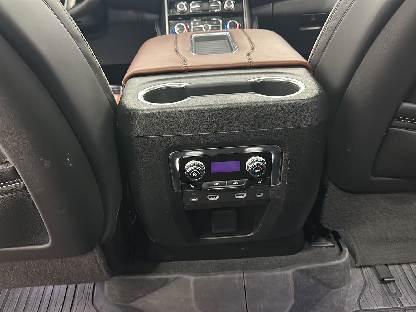 Used 2024 GMC Yukon Denali Ultimate AWD/4WD image 21