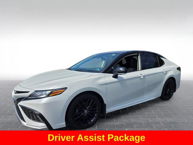 Used 2023 Toyota Camry XSE w/ Navigation Package FWD image 4