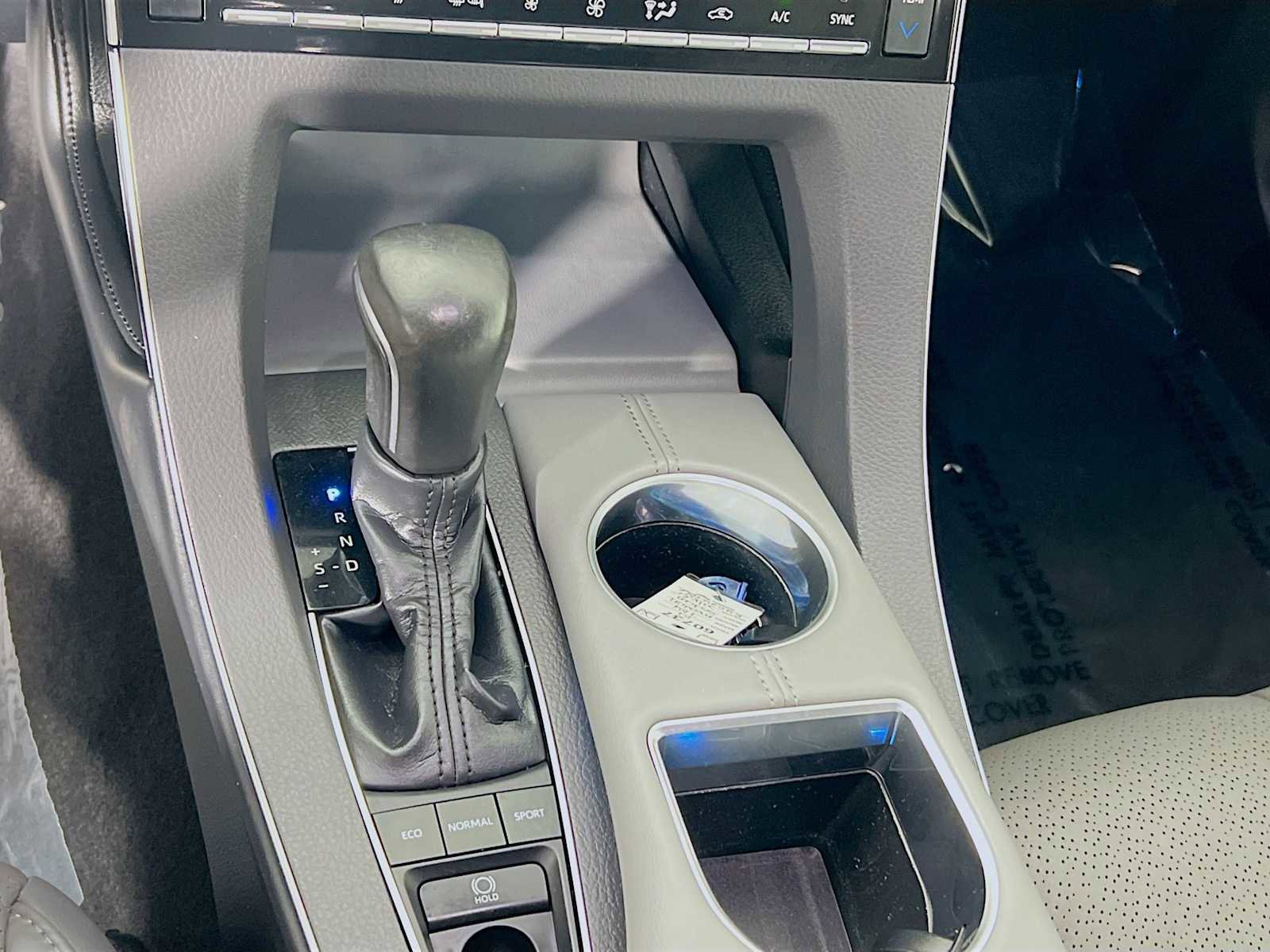 Used 2019 Toyota Avalon Limited image 17