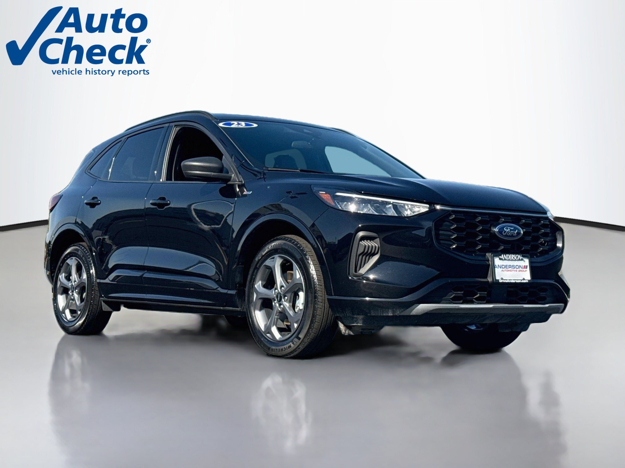 Used 2023 Ford Escape ST-Line w/ Tech Pack #1 AWD/4WD image 1