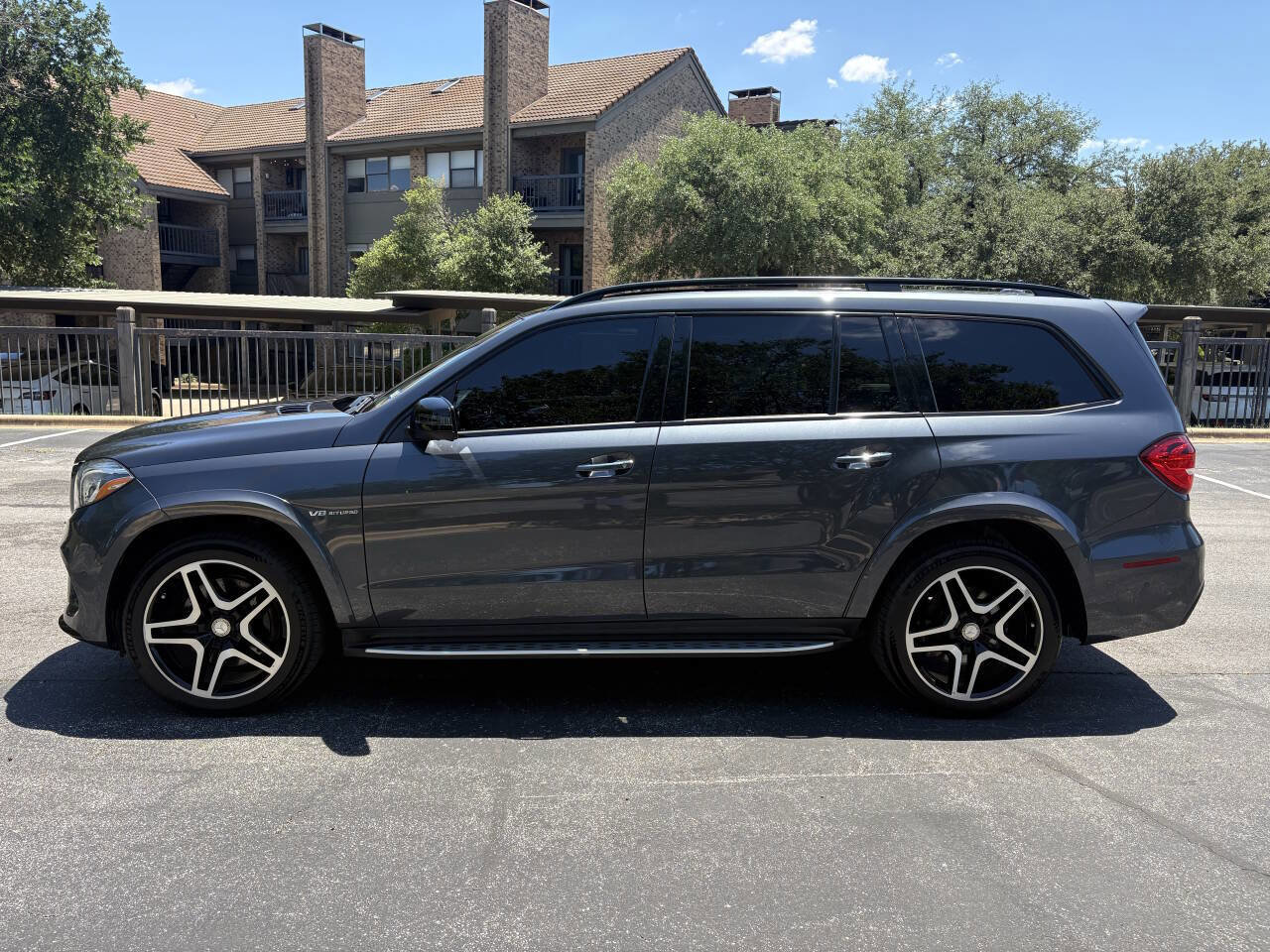 Used 2017 Mercedes-Benz GLS 550 4MATIC image 7