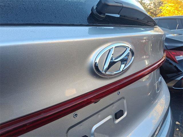 Used 2023 Hyundai Santa Fe SEL image 5