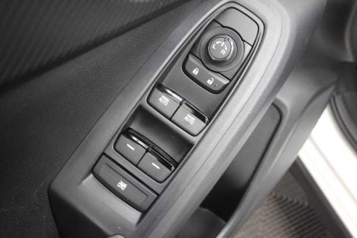 Used 2024 Subaru Crosstrek 2.0i Premium image 11