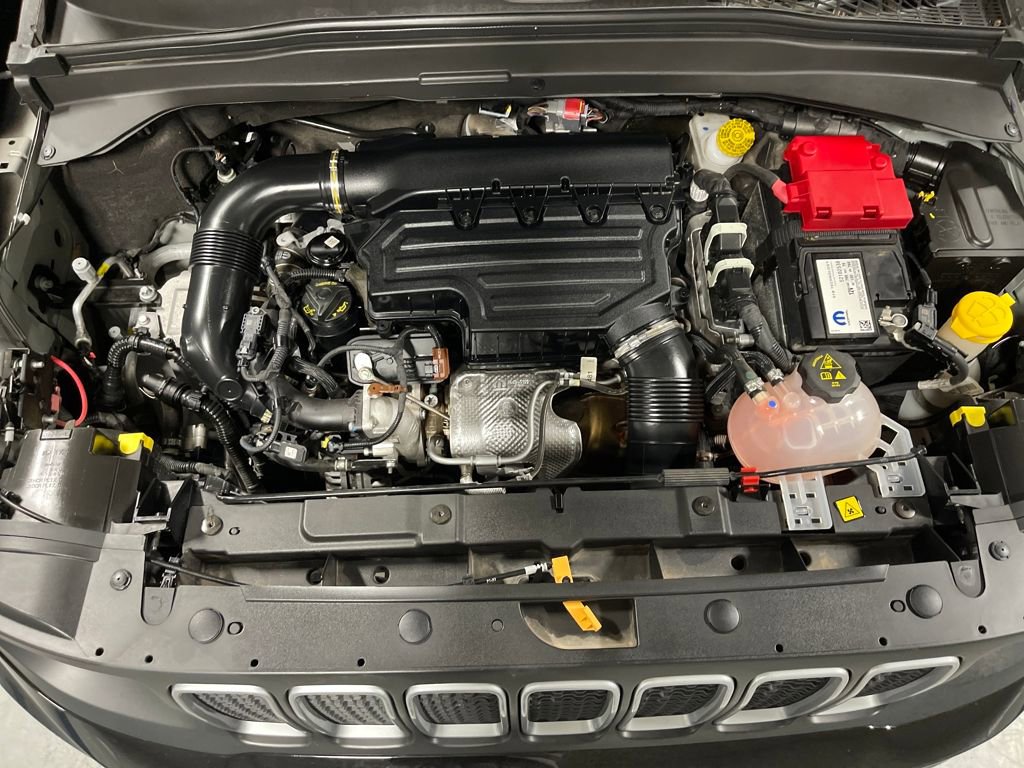 Used 2023 Jeep Renegade Latitude image 38