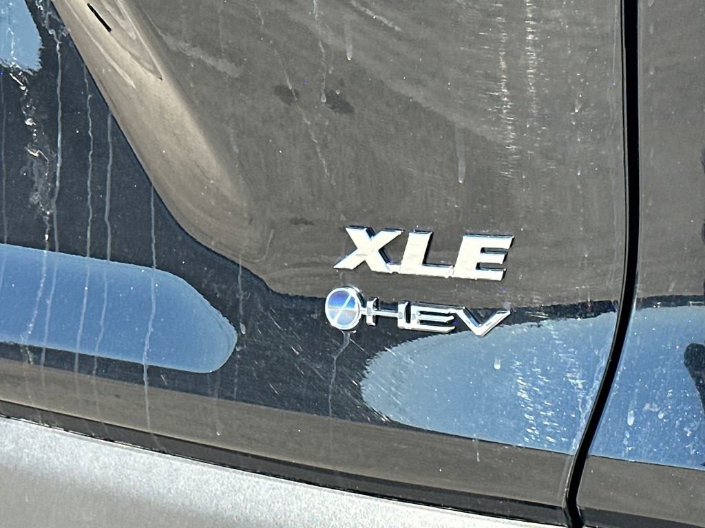 Used 2025 Toyota RAV4 XLE image 5
