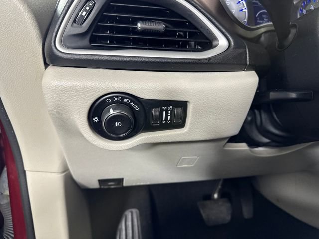 Used 2019 Chrysler Pacifica Touring Plus w/ Tire & Wheel Group image 19