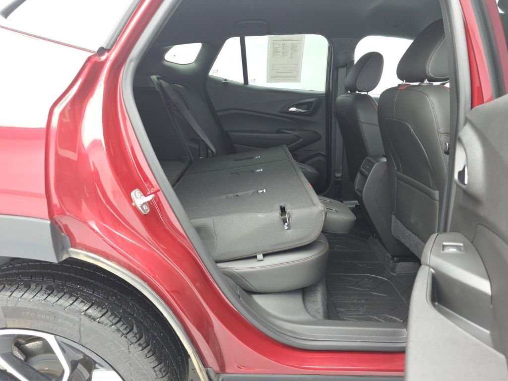 Used 2024 Chevrolet Trax RS w/ Driver Confidence Package image 42