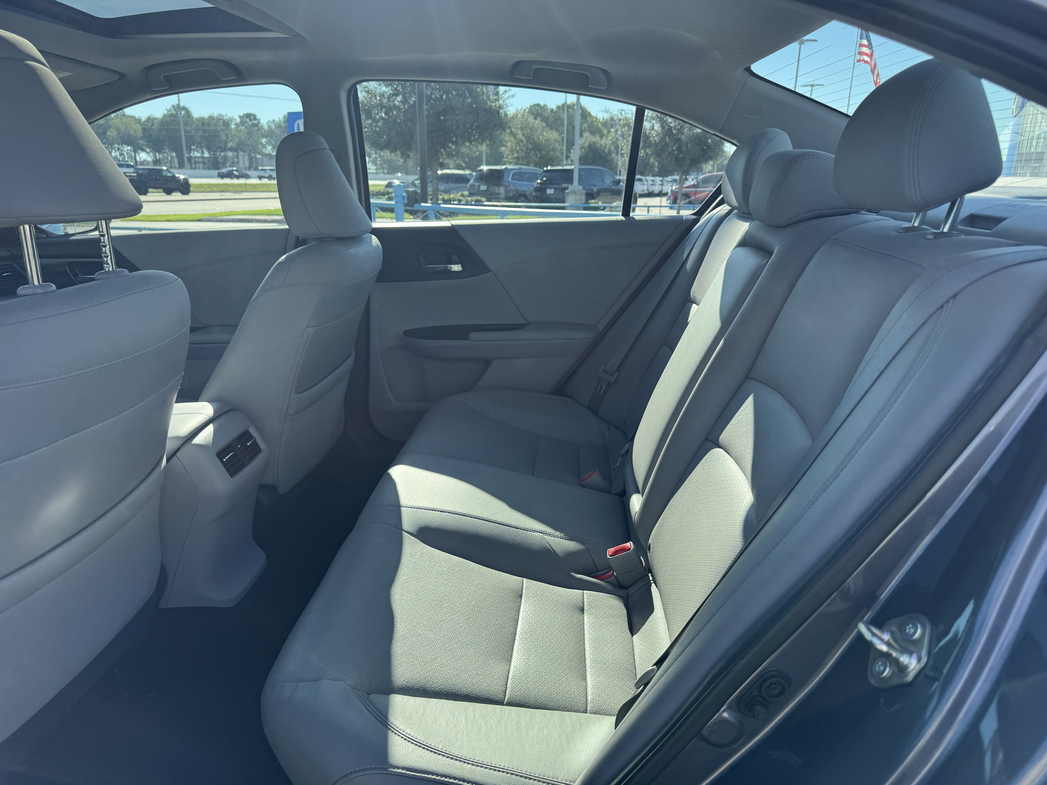Used 2016 Honda Accord EX-L image 25