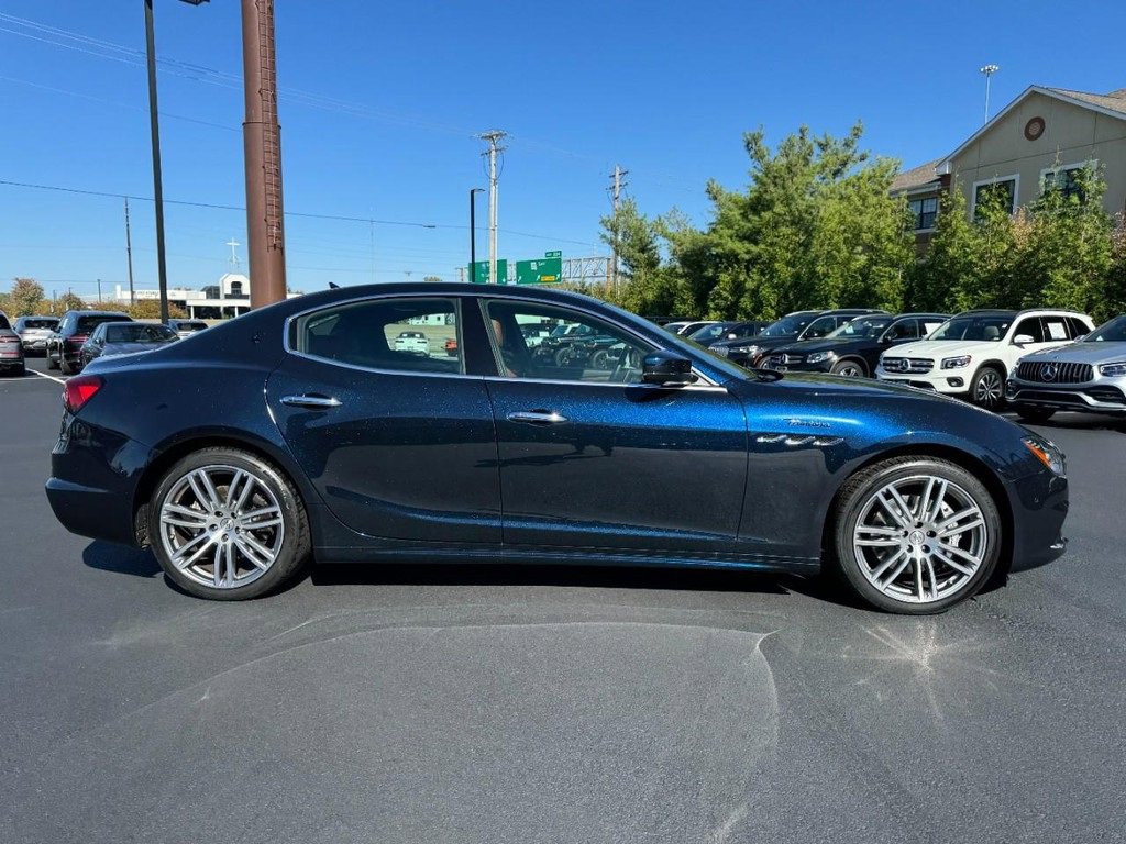 Used 2022 Maserati Ghibli Modena image 2