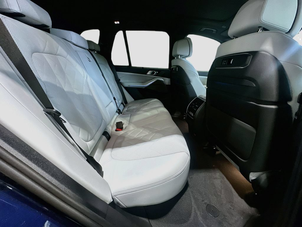New 2026 BMW X5 xDrive50e w/ Executive Package AWD/4WD image 29