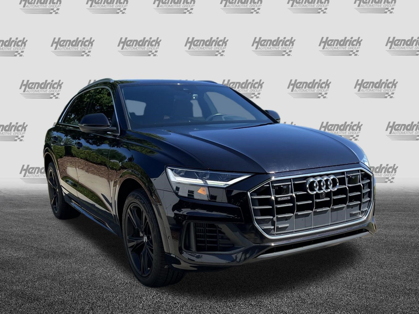 Used 2019 Audi Q8 Premium Plus w/ Premium Plus AWD/4WD image 2