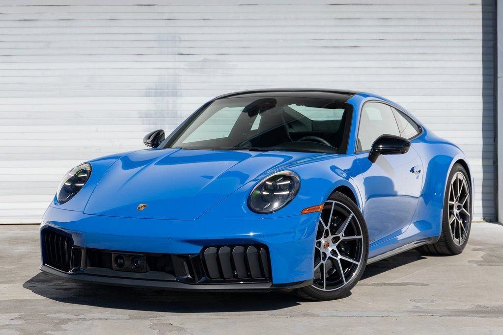 Certified 2025 Porsche 911 Carrera 4 GTS AWD/4WD image 1
