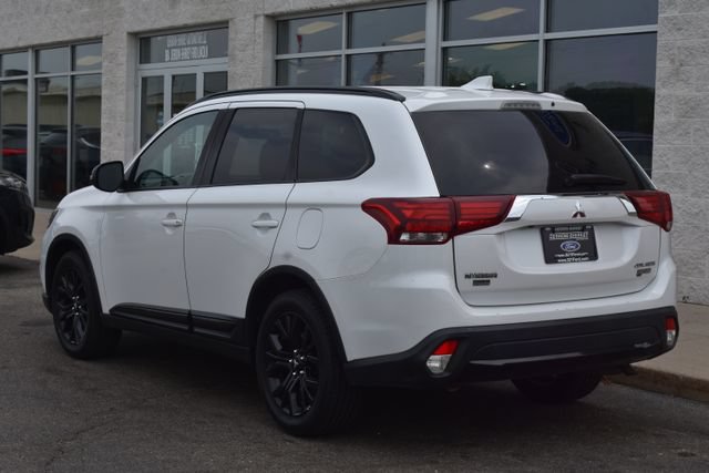 Used 2018 Mitsubishi Outlander LE AWD/4WD image 7