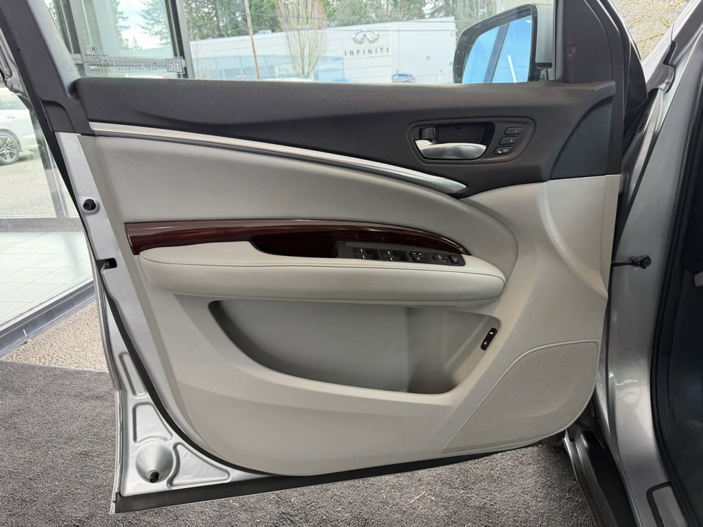 Used 2016 Acura MDX SH-AWD w/ Technology Package image 11