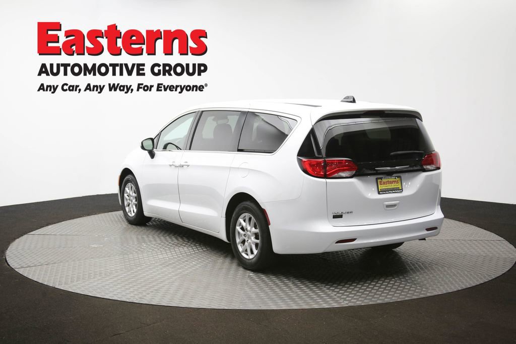 Used 2023 Chrysler Voyager LX image 64
