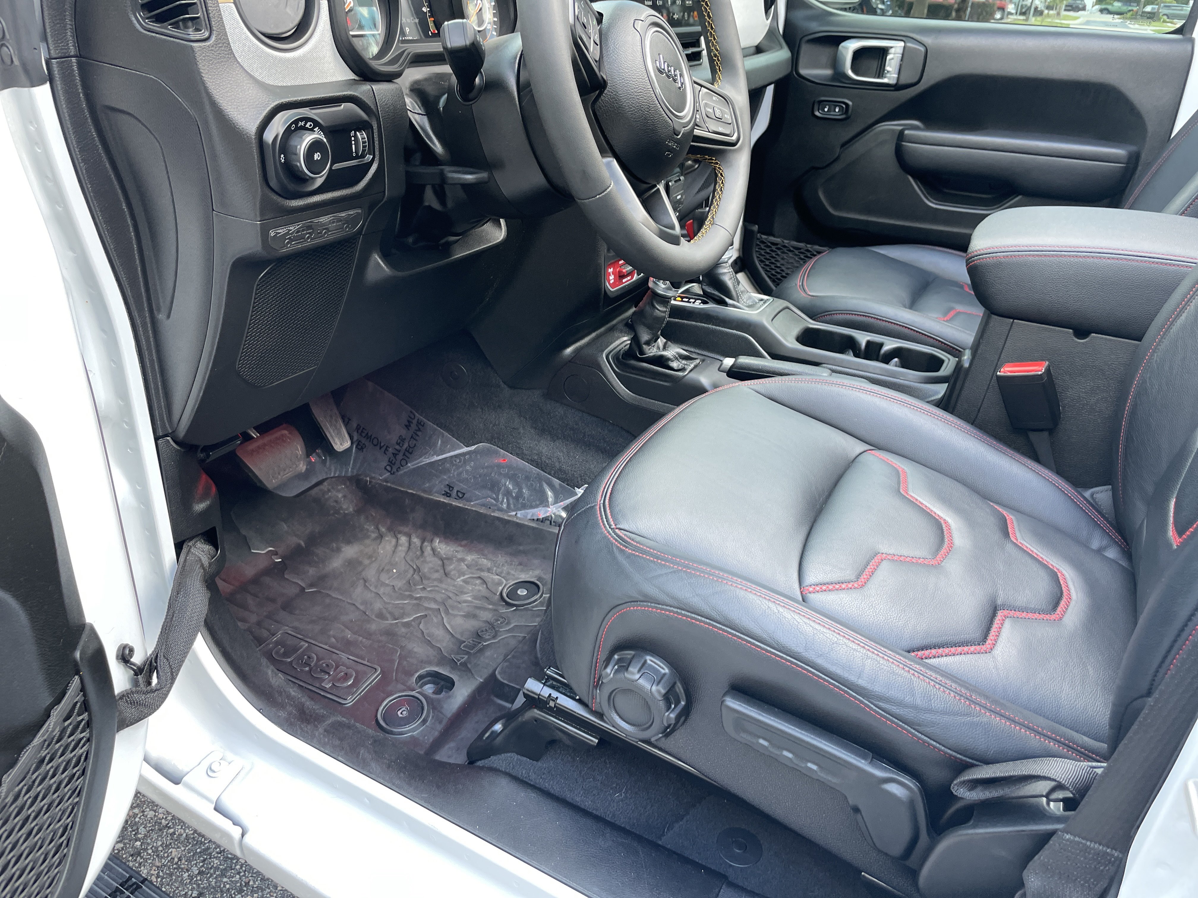 Used 2024 Jeep Wrangler Unlimited Sport AWD/4WD image 16