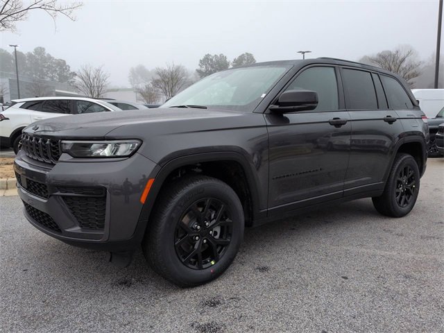 New 2026 Jeep Grand Cherokee Altitude image 7
