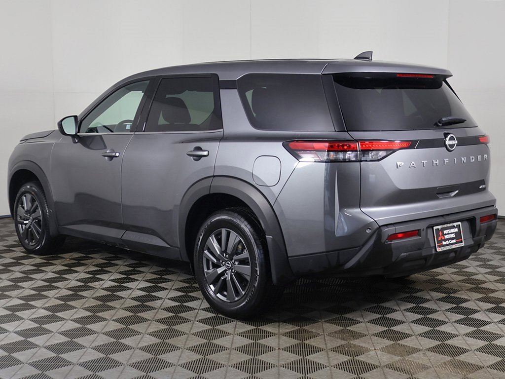 Used 2024 Nissan Pathfinder S image 8