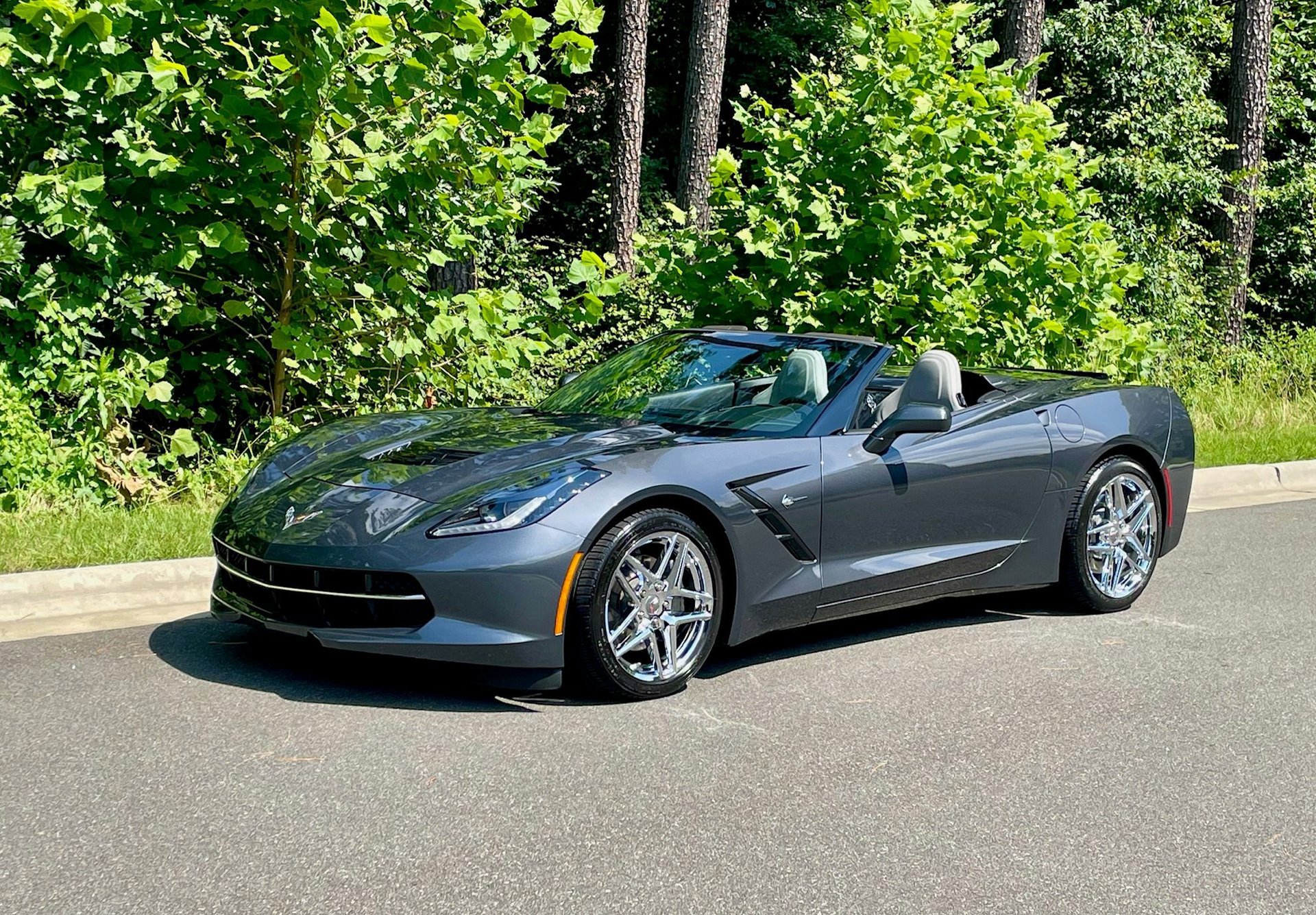 Used 2014 Chevrolet Corvette Stingray Convertible w/ 2LT Preferred Equipment Group image 15