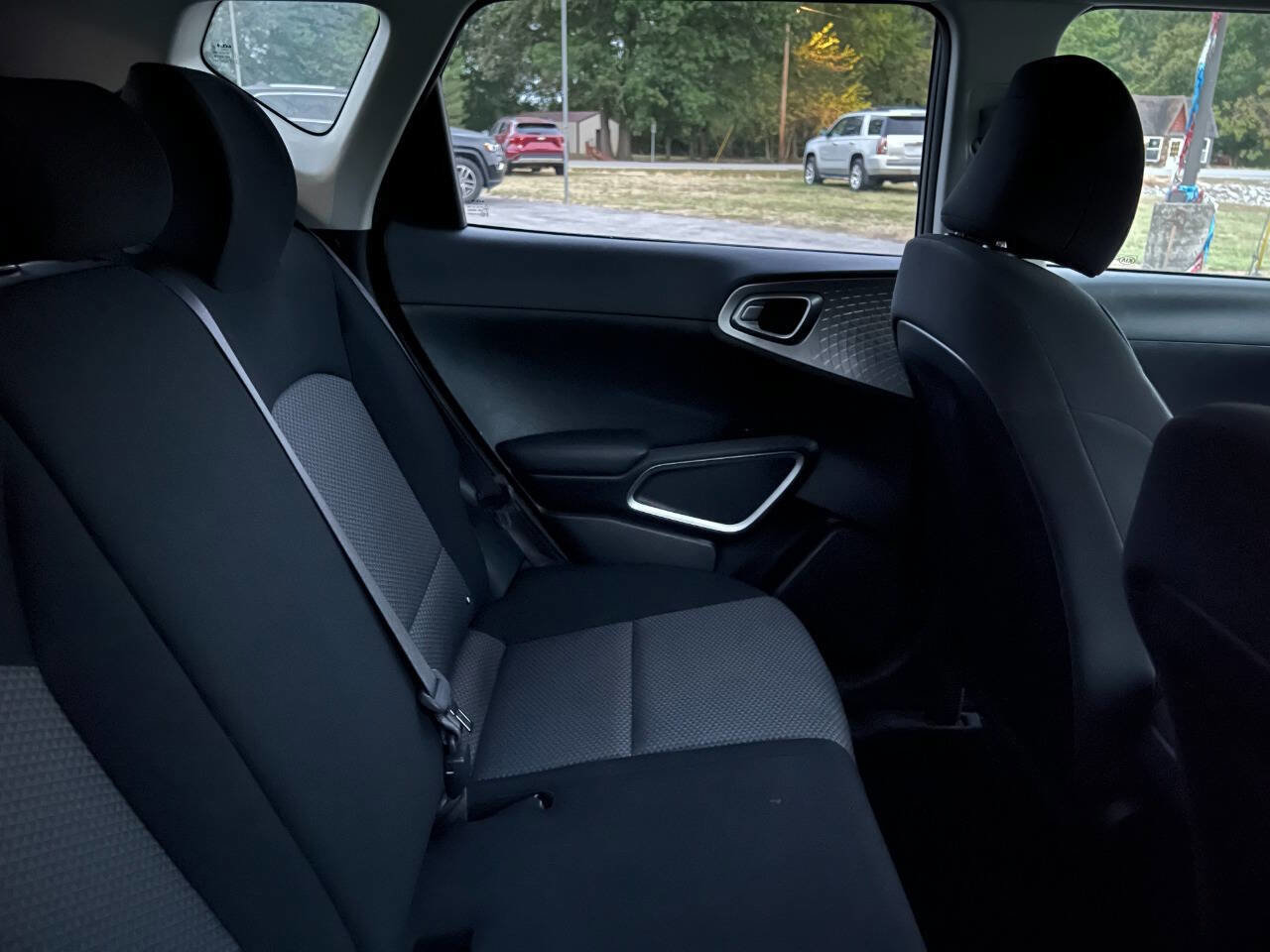 Used 2022 Kia Soul LX w/ Technology Package image 11