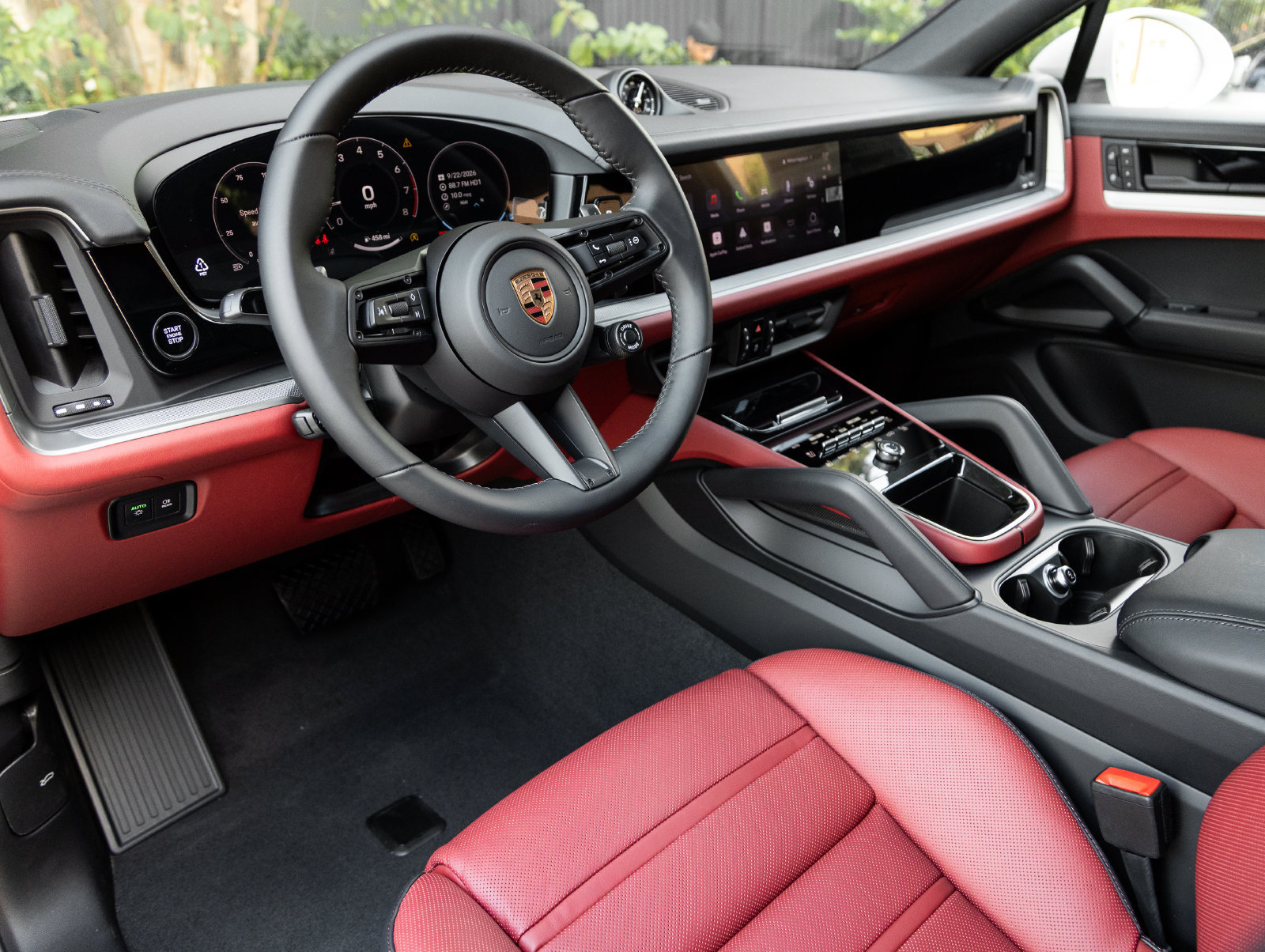 New 2026 Porsche Cayenne Coupe AWD/4WD image 4
