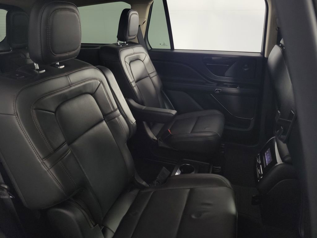 Used 2023 Lincoln Aviator Reserve w/ Elements Package Plus image 14
