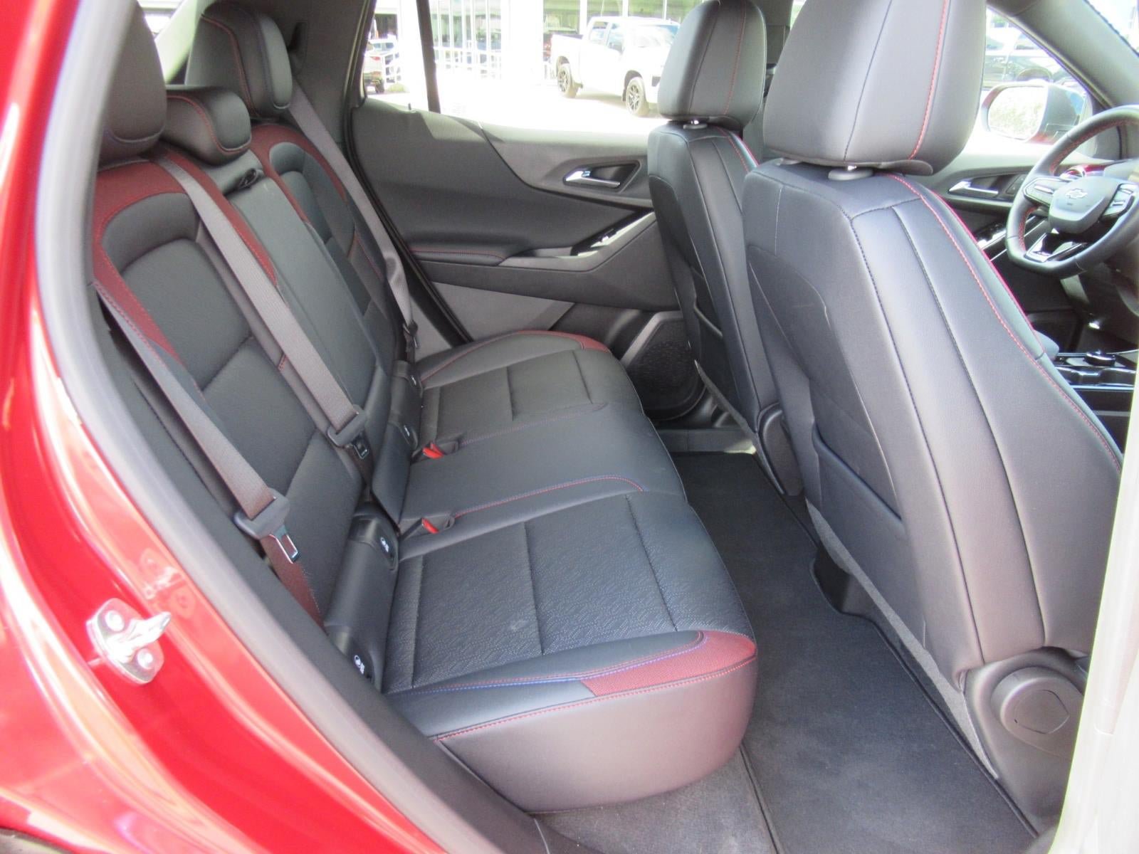 New 2026 Chevrolet Equinox RS w/ Safety and Technology Package FWD image 31