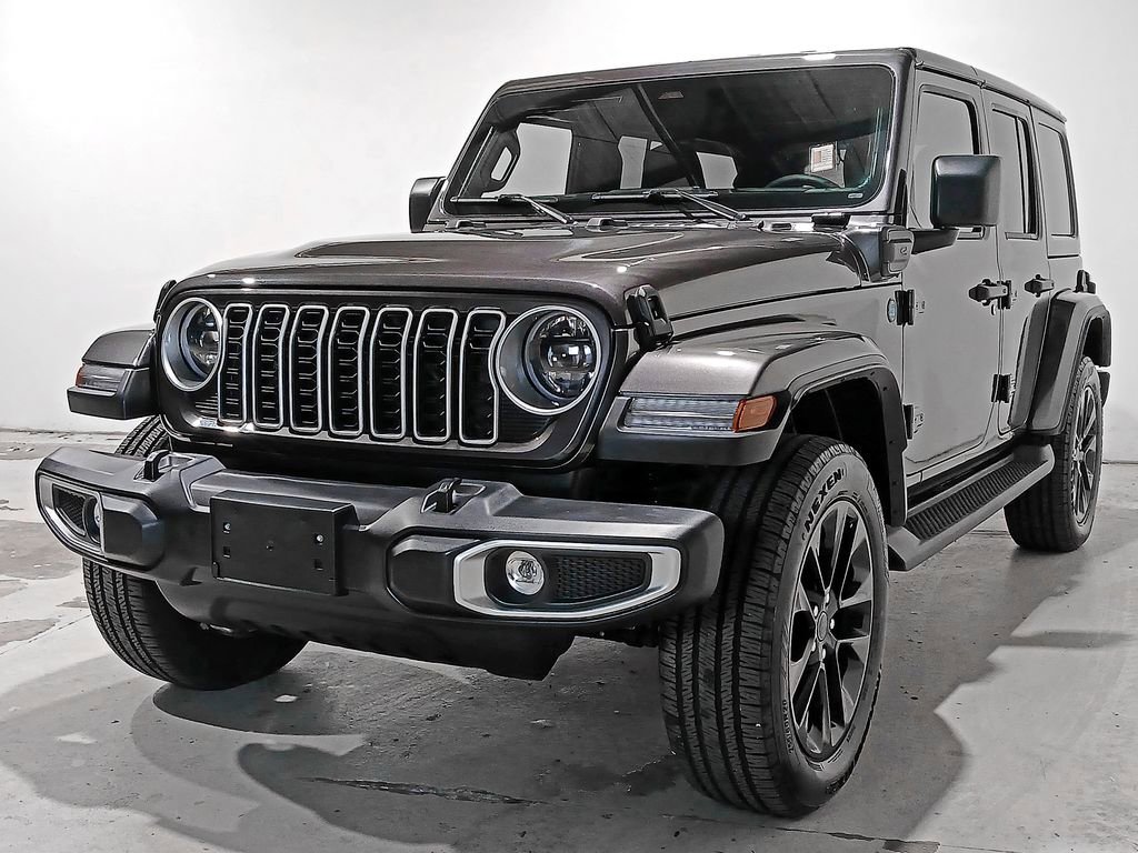 Used 2025 Jeep Wrangler Unlimited Sahara image 3