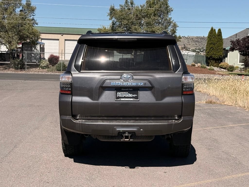 Used 2022 Toyota 4Runner SR5 Premium w/ Moonroof Package AWD/4WD image 5