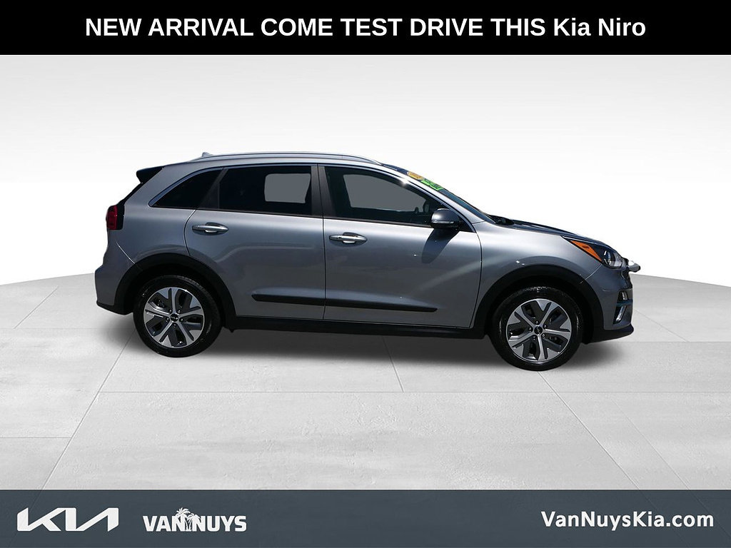 Used 2022 Kia Niro EX FWD image 2