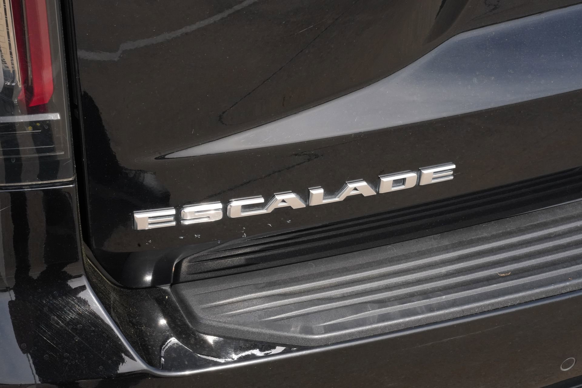 Used 2023 Cadillac Escalade Premium Luxury image 22