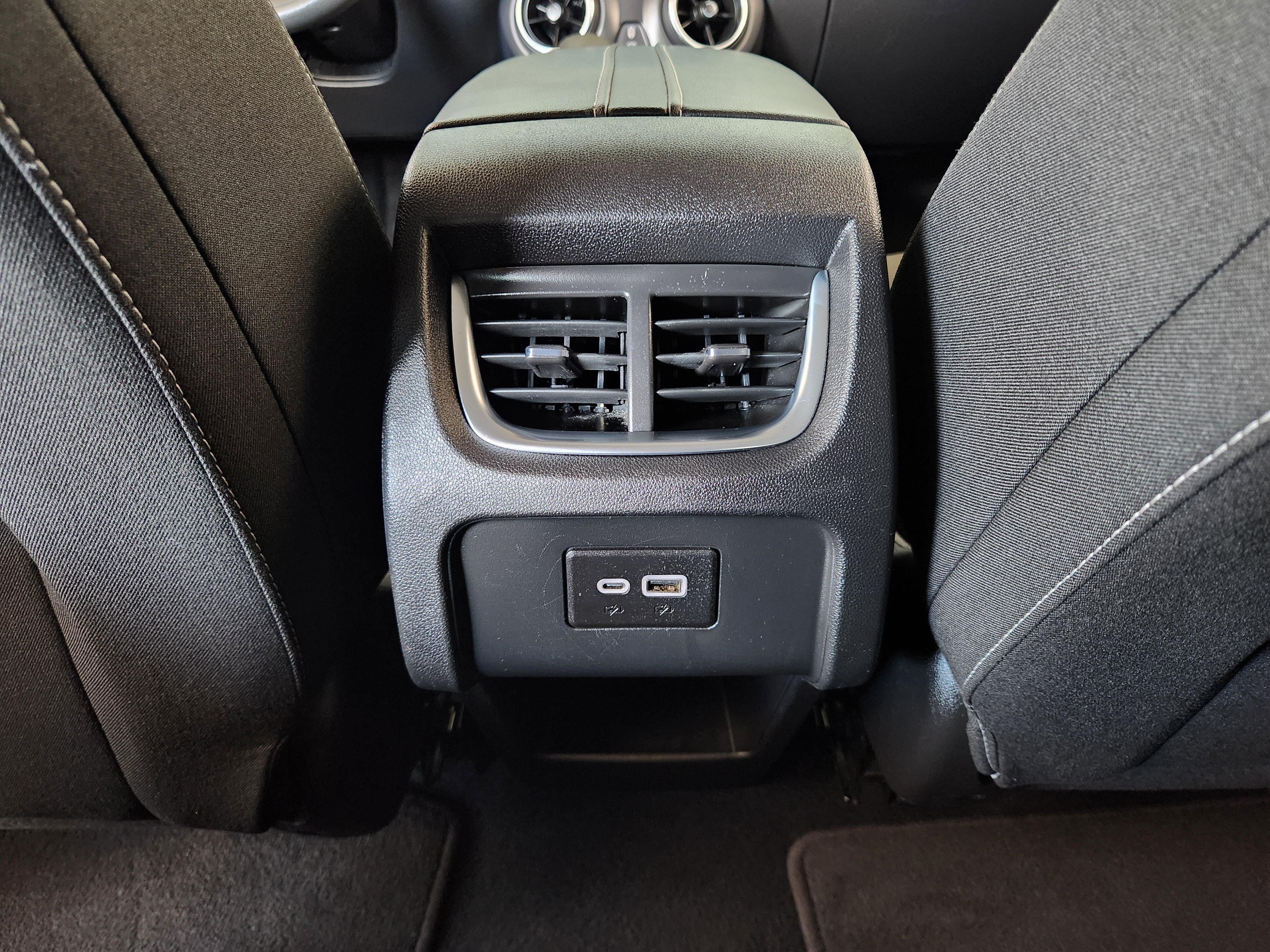 Certified 2025 Chevrolet Blazer LT AWD/4WD image 33