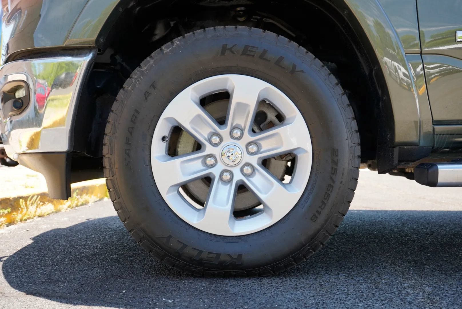 Used 2021 RAM 1500 Laramie AWD/4WD image 16