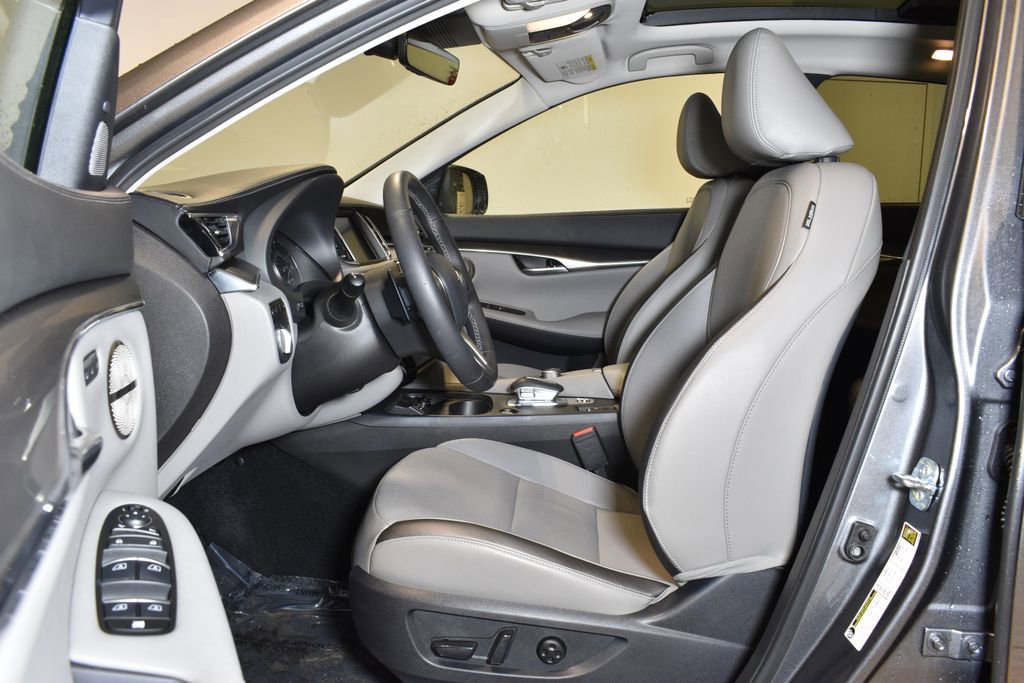 Certified 2025 INFINITI QX50 Luxe image 6