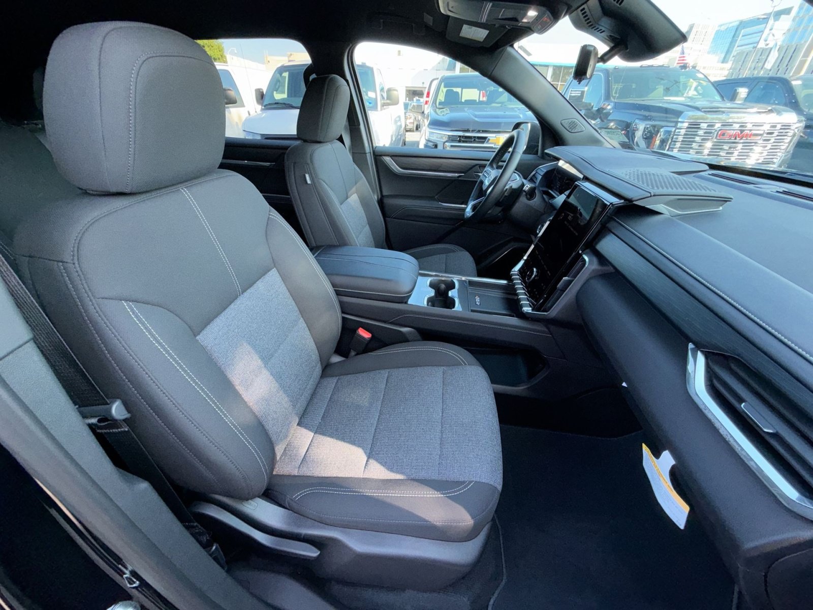 New 2026 GMC Acadia Elevation w/ LPO, Floor Liner Package AWD/4WD image 27