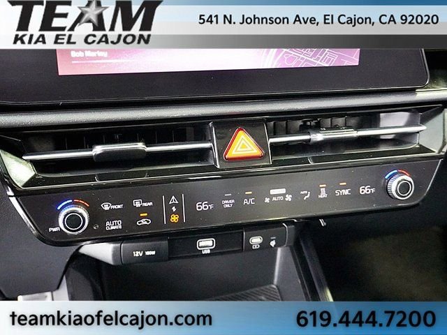 Certified 2025 Kia Niro Wave image 30