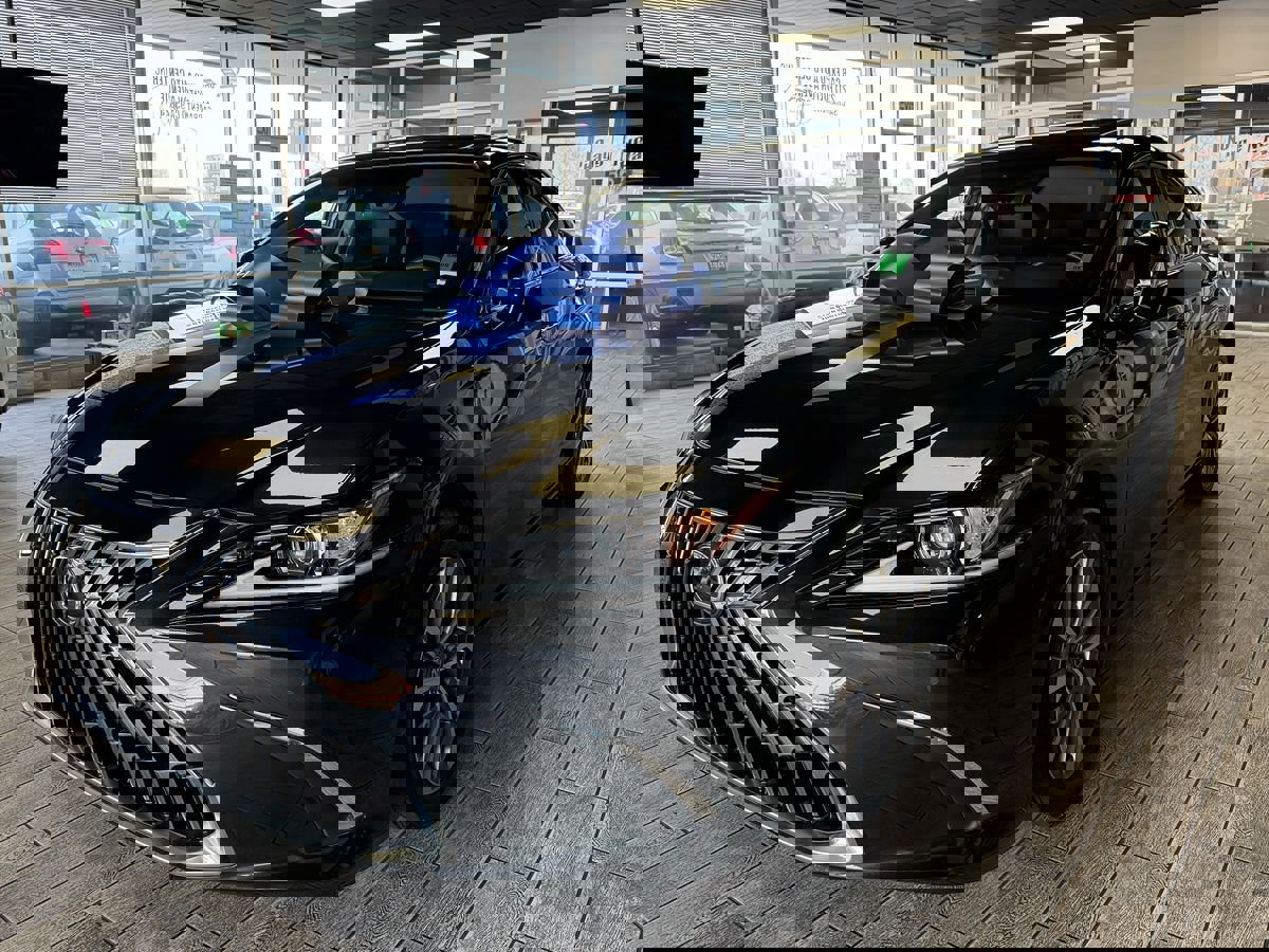 Used 2022 Lexus ES 350 ES 350 Sedan 4D image 2